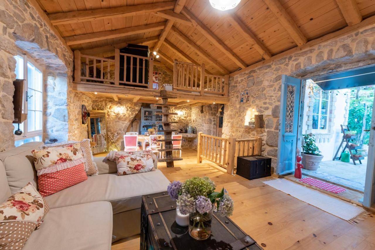 Festina Lente - Cosy & Authentic With Private Heated Pool