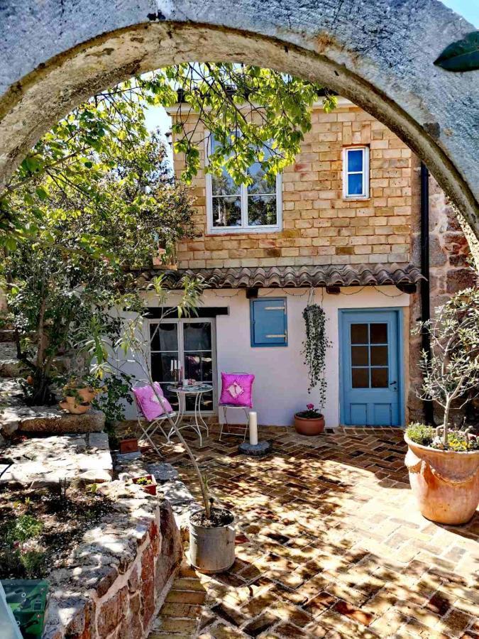 Festina Lente - Cosy & Authentic With Private Heated Pool * Dobrinj