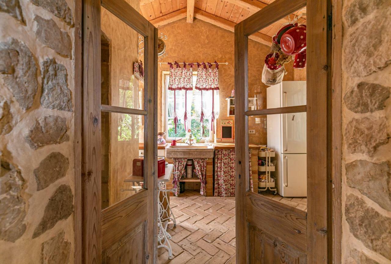 Festina Lente - Cosy & Authentic With Private Heated Pool Holiday home Dobrinj