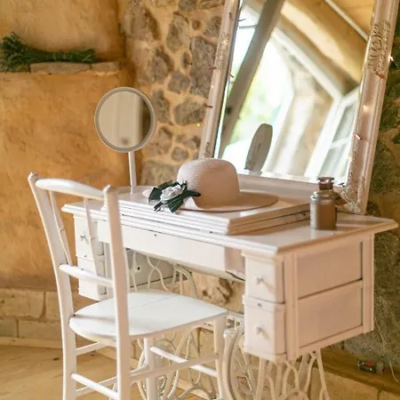 Villa Festina Lente - Cosy & Authentic Villa With Private Heated Pool Dobrinj Exterior photo