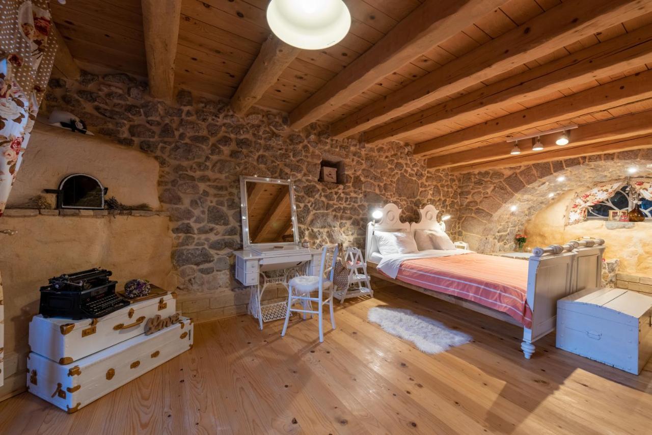 Festina Lente - Cosy & Authentic With Private Heated Pool